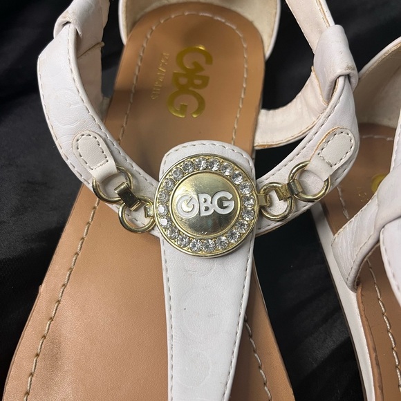 Gianni Bini guess White and Tan Sandals with Sparkling Medallion - Picture 2 of 5